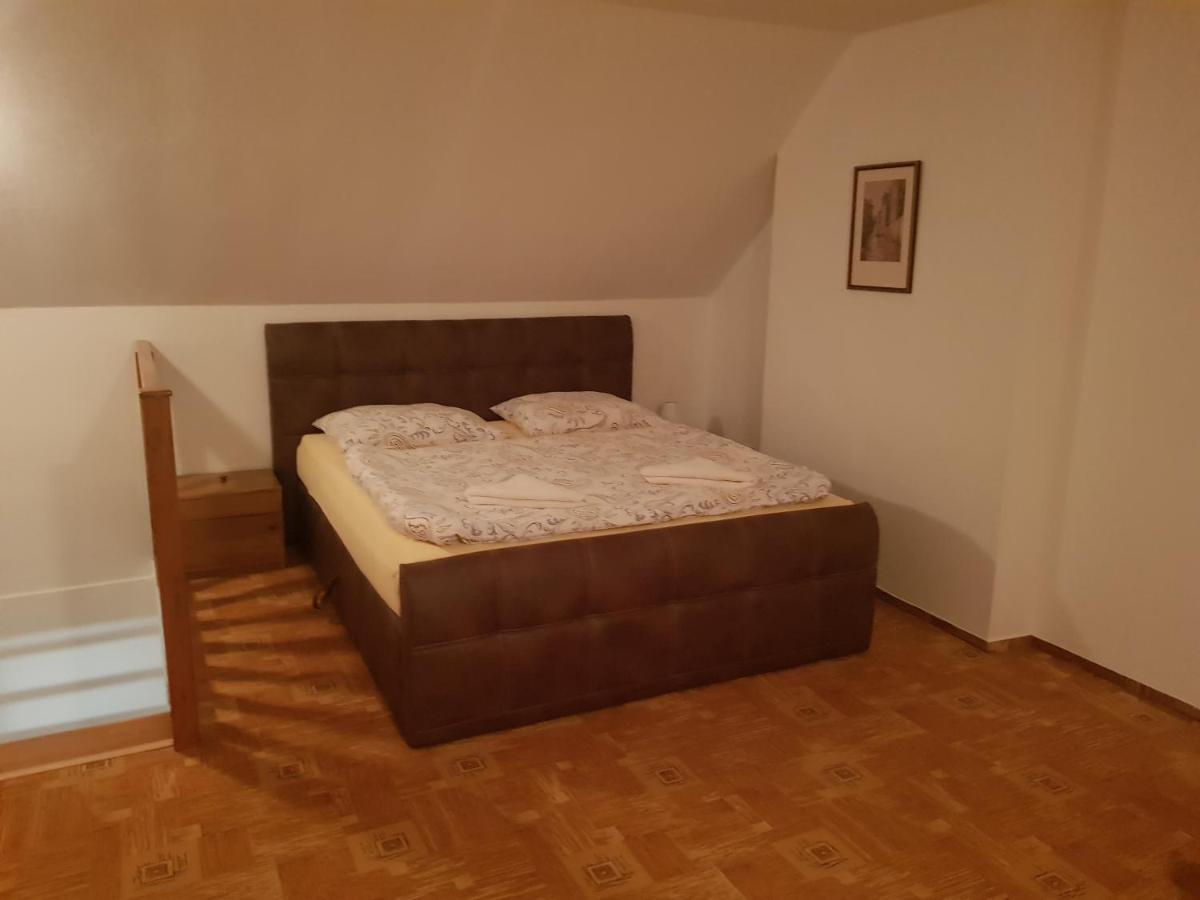 U Kralovny Dagmar Hotel Karlstejn Bagian luar foto